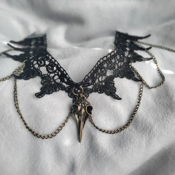 Elegant Black Lace Necklace with Gold Skull Pendant - Picture 1 of 2